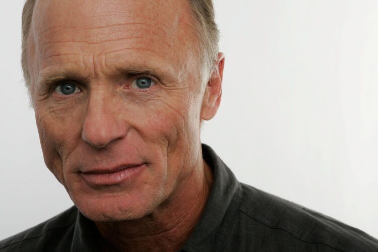 Ed Harris, His performances in Apollo 13, The Truman Show, Pollock and The Hours earned him critical acclaim in addition to Academy Award nominations.