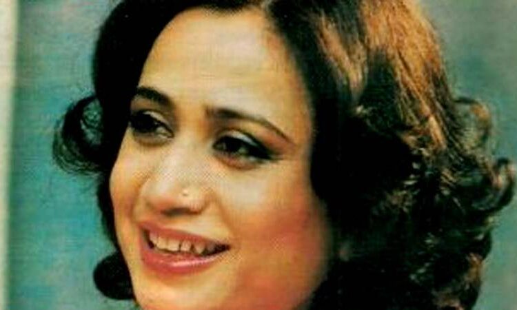 Parveen Shakir, Popular poetess of Pakistan, digest “Faoon”, six books of poetry and one book of prose,