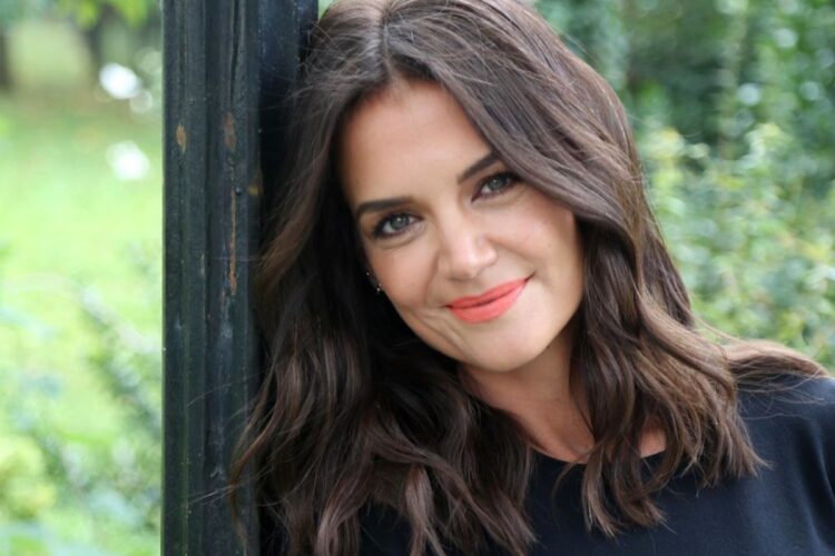 Katie Holmes, She first achieved fame as Joey Potter on the television series Dawson's Creek. She made her feature film debut in Ang Lee's The Ice Storm in 1997