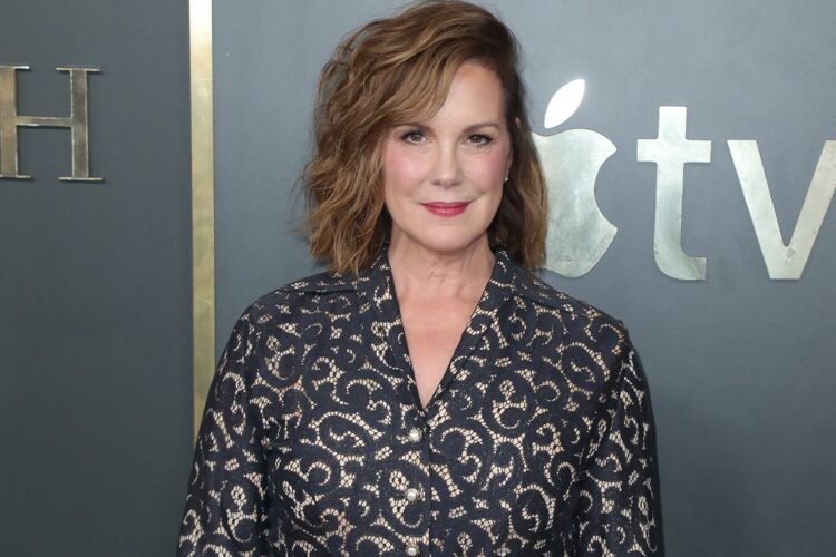 Elizabeth Perkins, Her film roles have included About Last Night, Big, The Flintstones, Miracle on 34th Street, Avalon, and He Said, She Said, and her voice as Coral in the Pixar film Finding Nemo