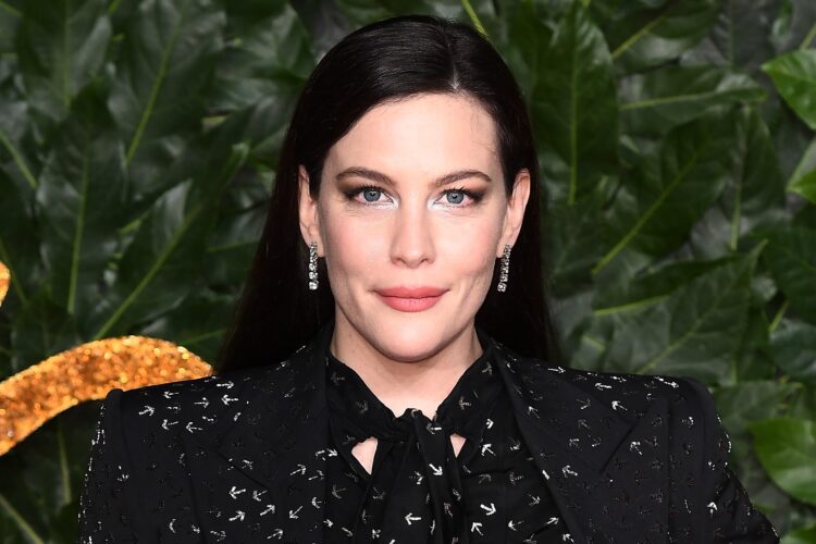 Liv Tyler, Tyler began a career in modeling at age 14. She later decided to focus on acting, and made her film debut in Silent Fall.