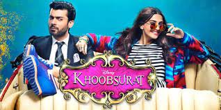 Khoobsurat, Milli, a quirky physiotherapist, works for a royal family, but their cold demeanour troubles her.