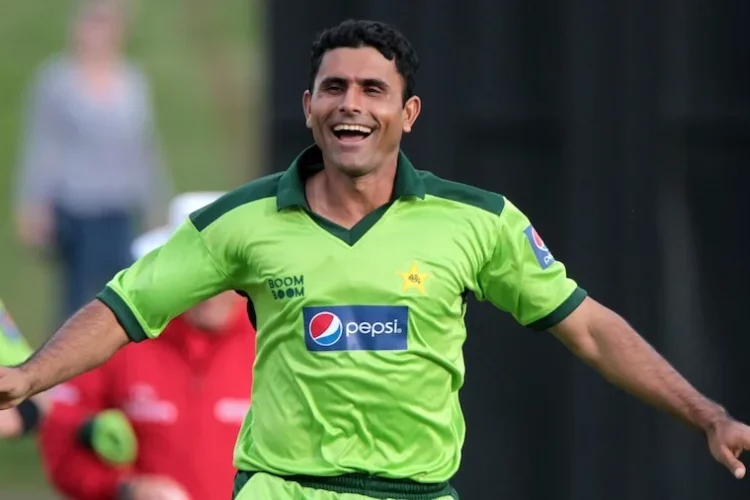 #pakistanicricketer #pakistaniallrounder #righthandedbatsman #rightarmbowler #mediumfastbowler #formercricketer #excricketer #pakistaniformerallrounder #abdulraazaq