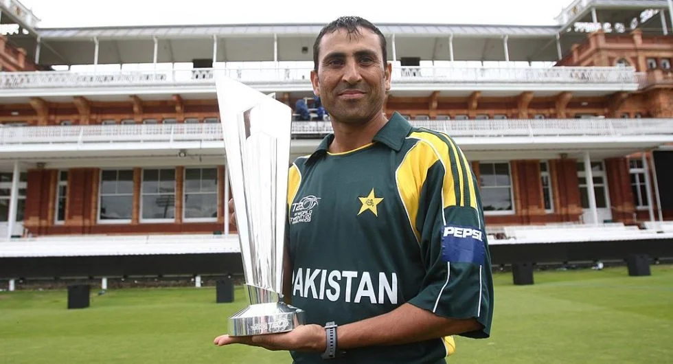 #pakistanicricketteamplayer #formercricketer #formercaptain #cricketcoach #youniskhanformercricketer #righthandedbatsman #middleorderbatsman #cricketerofhistory
